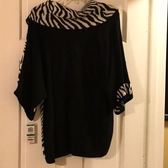 Pullover - Picture 2 of 4